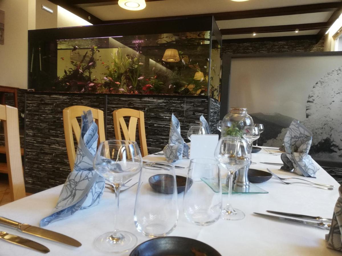 Hotel Restaurant Le Moschenross Thann Exterior photo