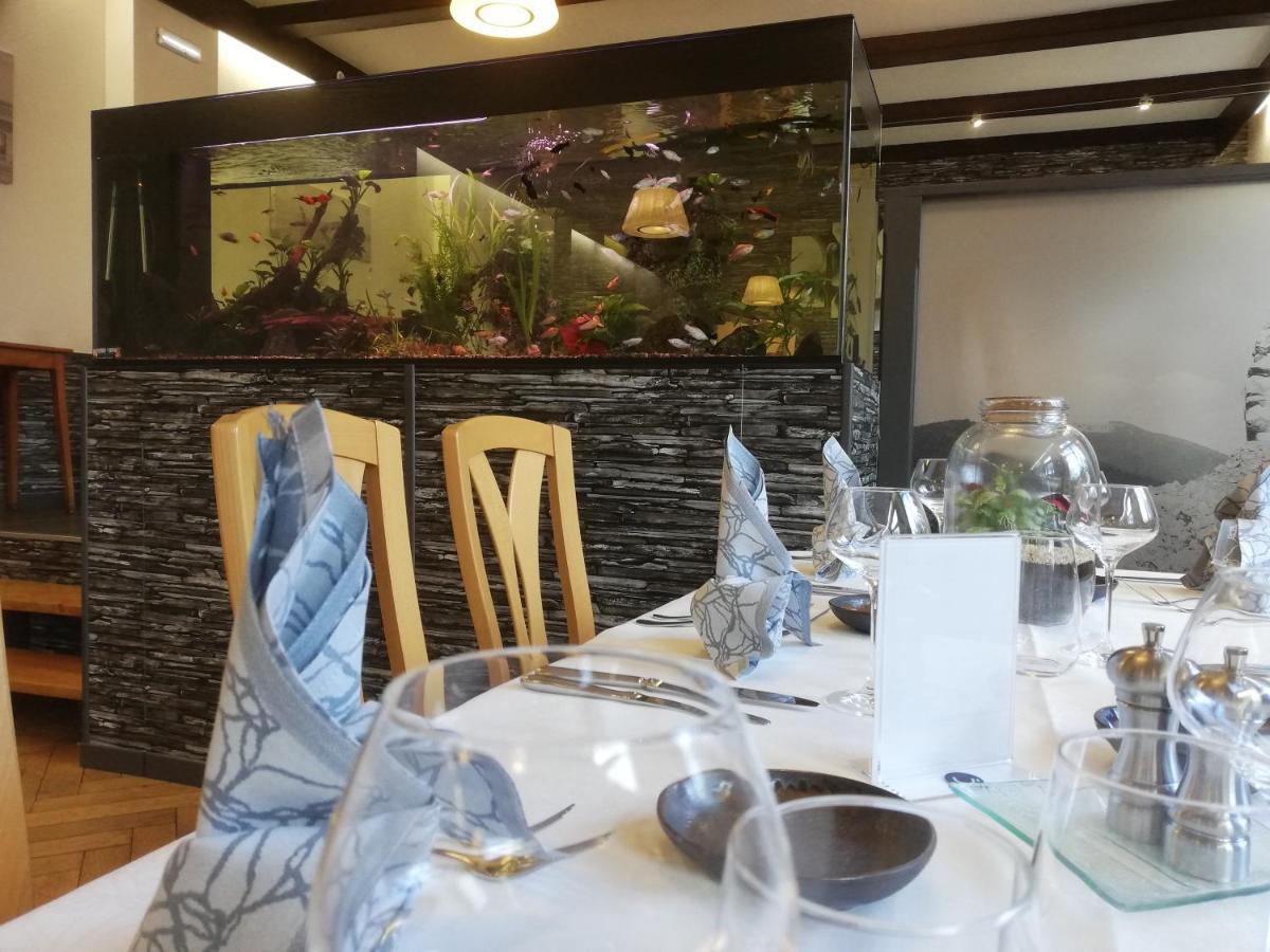 Hotel Restaurant Le Moschenross Thann Exterior photo